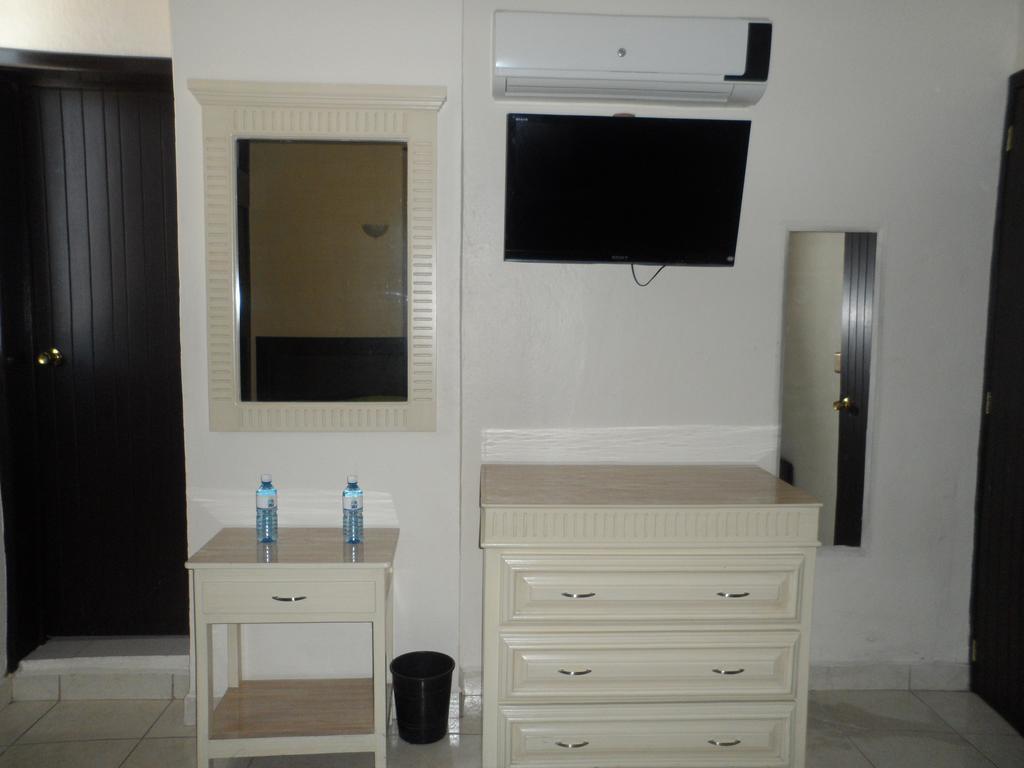 Hotel Fernando Tuxtla Gutiérrez Rum bild